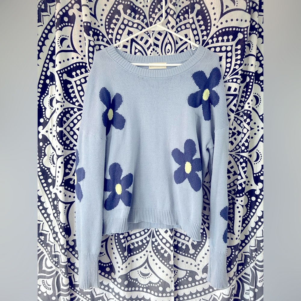 Trendy Oversized Flower Sweater